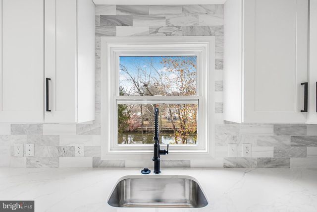 1002 POTOMAC DR, Stafford, VA 22554