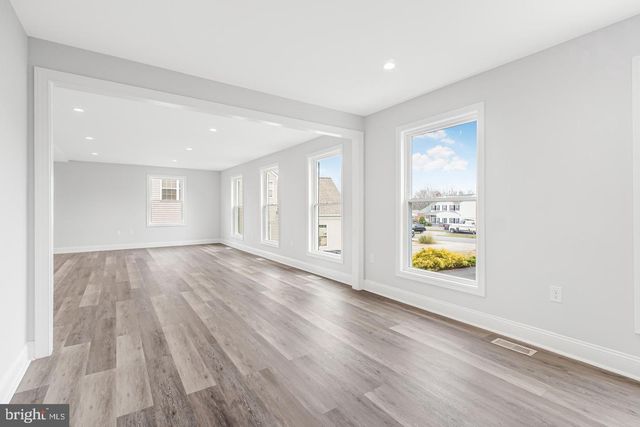 1002 POTOMAC DR, Stafford, VA 22554