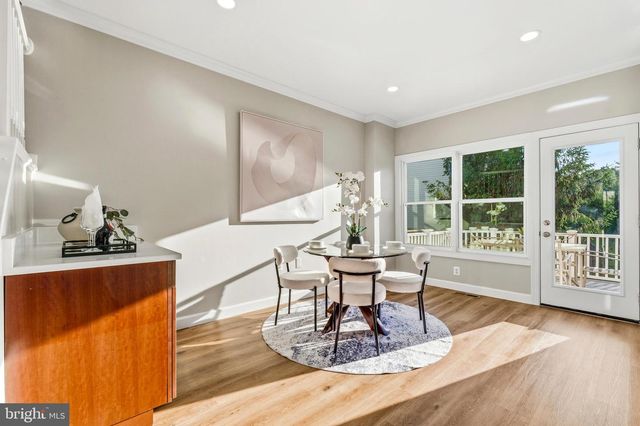 6106 EARLY AUTUMN DR, Centreville, VA 20120
