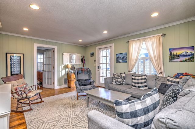 40 Seaview Terrace, Guilford, CT 06437