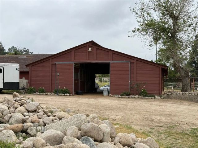28562 Buena Vista, Highland, CA 92346