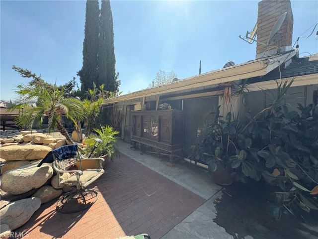 28562 Buena Vista, Highland, CA 92346