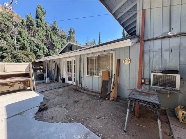 28562 Buena Vista, Highland, CA 92346