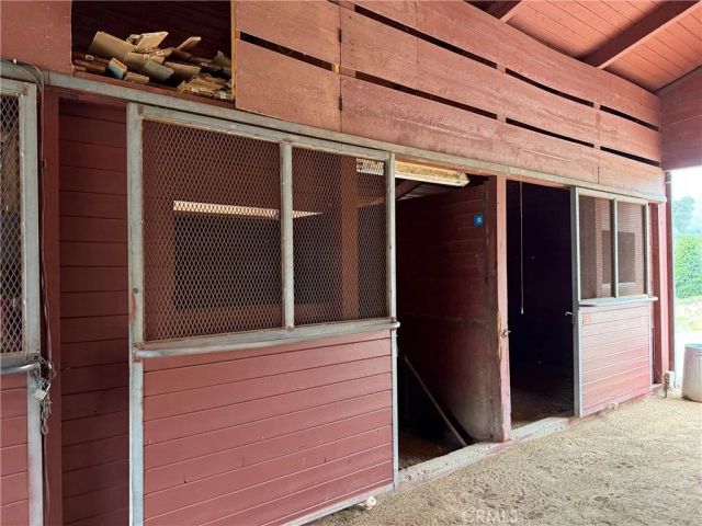 28562 Buena Vista, Highland, CA 92346