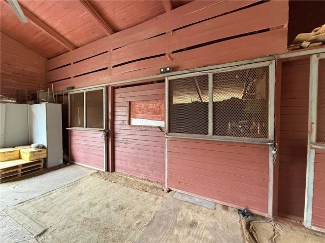 28562 Buena Vista, Highland, CA 92346
