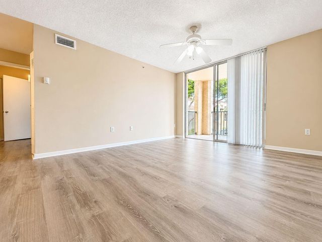 1743 Village Boulevard 205, West Palm Beach, FL 33409