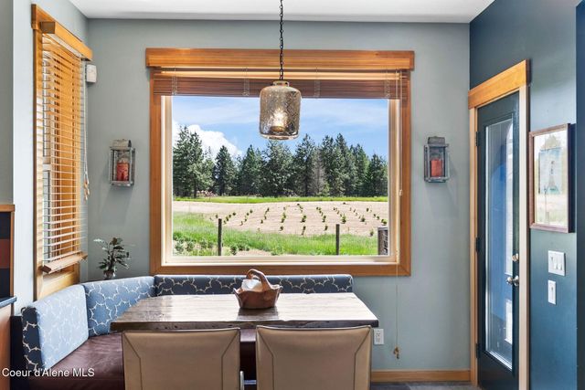 10512 Baldy Mountain Rd, Sandpoint, ID 83864
