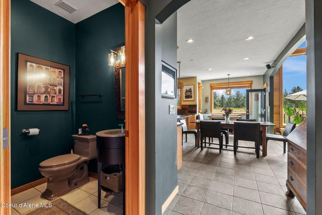 10512 Baldy Mountain Rd, Sandpoint, ID 83864