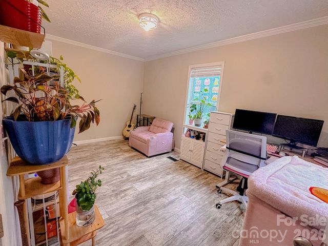 77 Raccoon Ridge, Marion, NC 28752