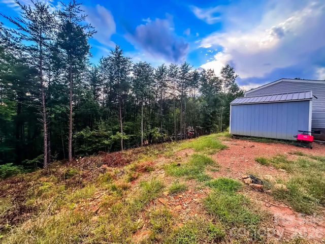 77 Raccoon Ridge, Marion, NC 28752
