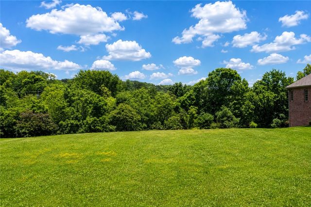 103 Brookhaven Drive, Center Twp, PA 15001