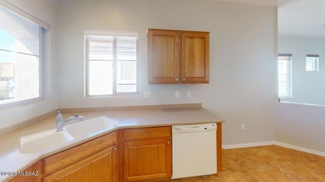 158 W Calle Del Estribo, Sahuarita, AZ 85629