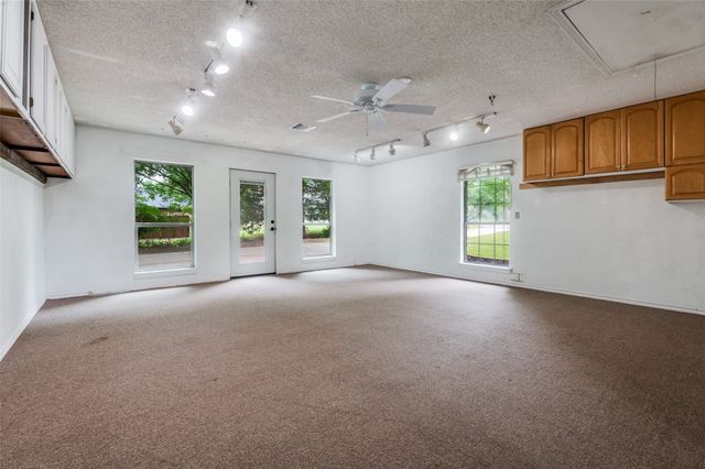 3470 Oak Tree Lane, Midlothian, TX 76065