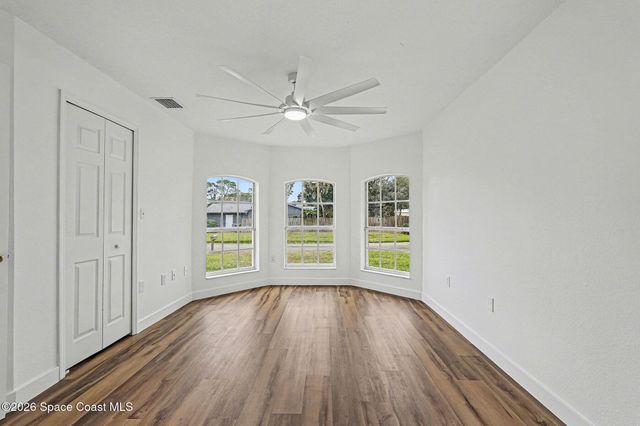 998 Haas Avenue NE, Palm Bay, FL 32907