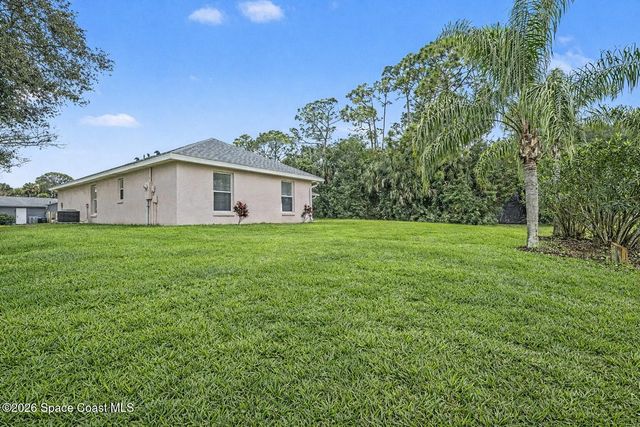 998 Haas Avenue NE, Palm Bay, FL 32907