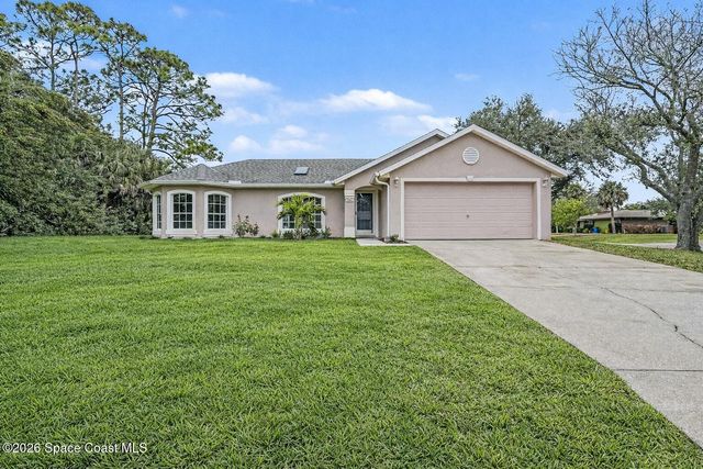 998 Haas Avenue NE, Palm Bay, FL 32907