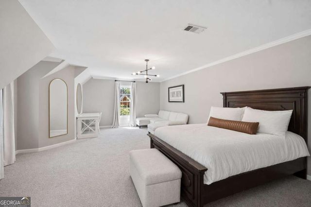 1058 Oakpointe Place, Dunwoody, GA 30338