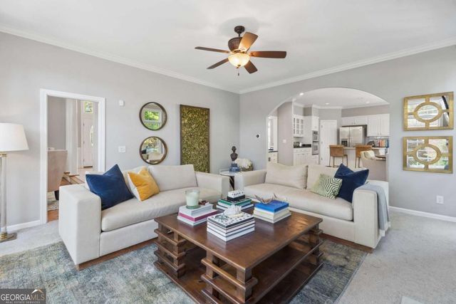 1058 Oakpointe Place, Dunwoody, GA 30338