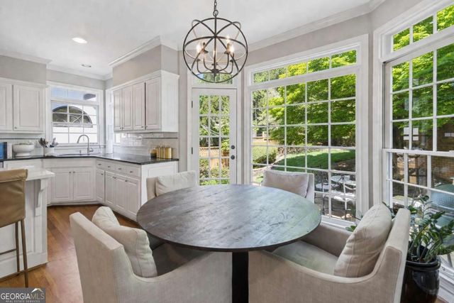 1058 Oakpointe Place, Dunwoody, GA 30338