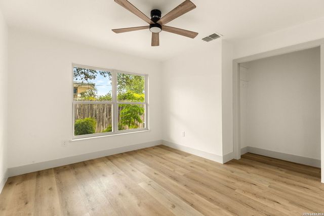 446 Forrest Hill Dr, San Antonio, TX 78209