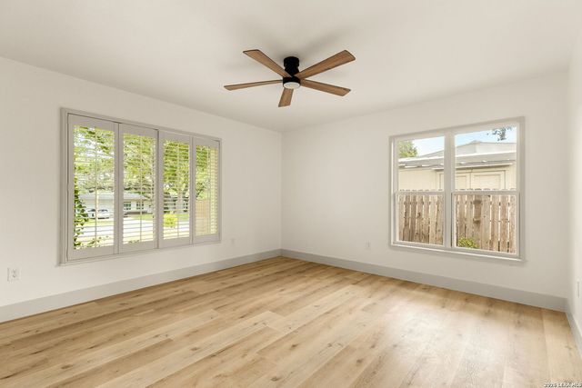 446 Forrest Hill Dr, San Antonio, TX 78209