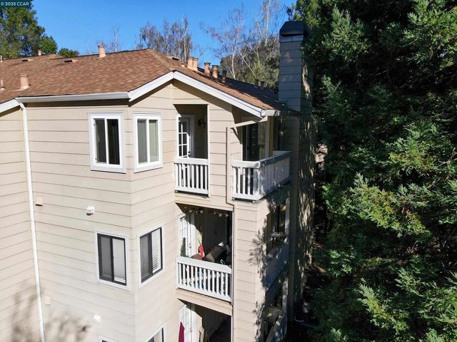 392 Mill Road, Martinez, CA 94553