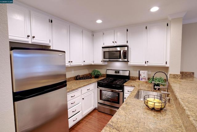 392 Mill Road, Martinez, CA 94553