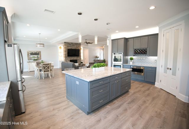 510 Crow Creek Drive NW, Calabash, NC 28467