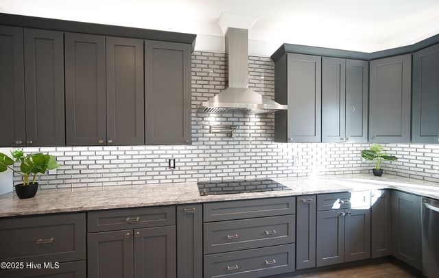 510 Crow Creek Drive NW, Calabash, NC 28467