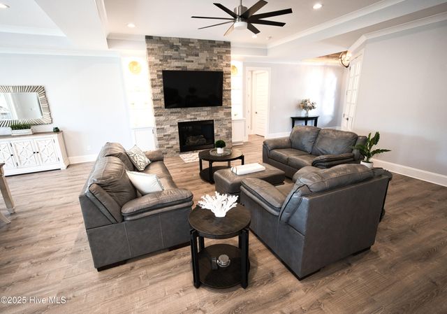 510 Crow Creek Drive NW, Calabash, NC 28467