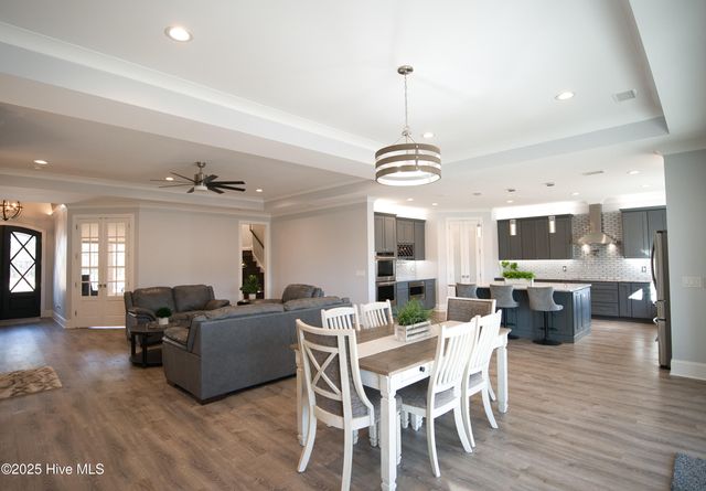 510 Crow Creek Drive NW, Calabash, NC 28467