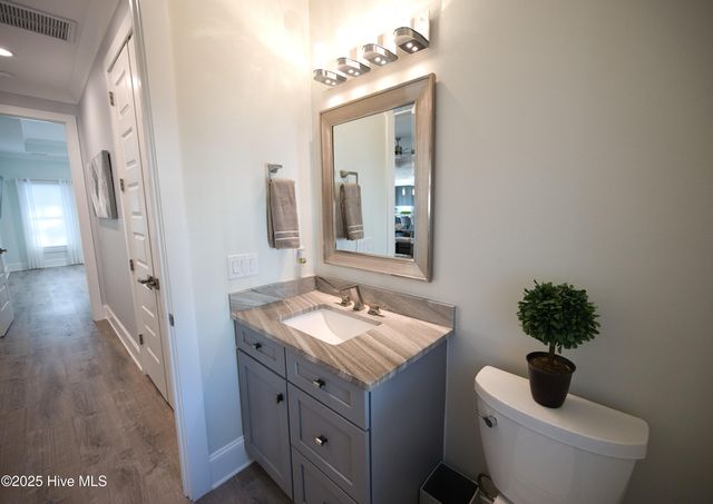 510 Crow Creek Drive NW, Calabash, NC 28467