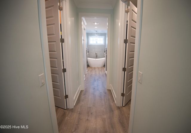 510 Crow Creek Drive NW, Calabash, NC 28467