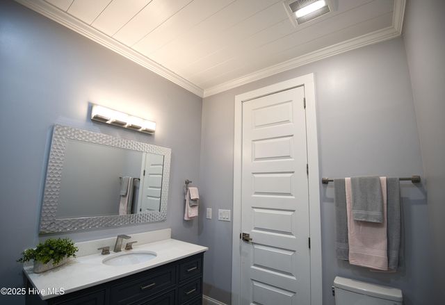 510 Crow Creek Drive NW, Calabash, NC 28467