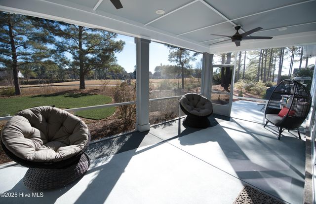 510 Crow Creek Drive NW, Calabash, NC 28467