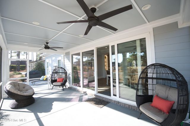 510 Crow Creek Drive NW, Calabash, NC 28467