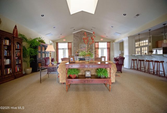 510 Crow Creek Drive NW, Calabash, NC 28467