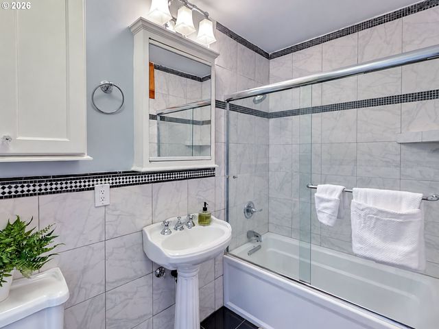 2930 Se 51ST Ave, Portland, OR 97206
