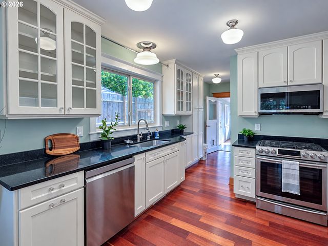 2930 Se 51ST Ave, Portland, OR 97206