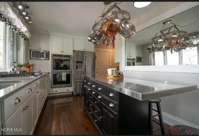 606 River Road, Maumee, OH 43537