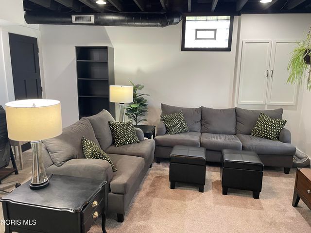 606 River Road, Maumee, OH 43537