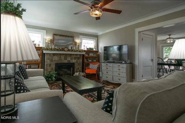 606 River Road, Maumee, OH 43537