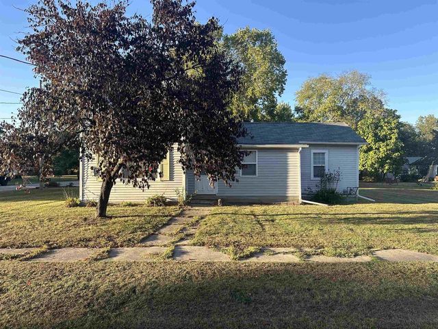 207 8th Street, Brodhead, WI 53520