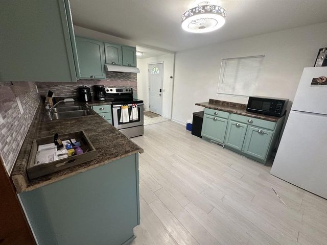 207 8th Street, Brodhead, WI 53520