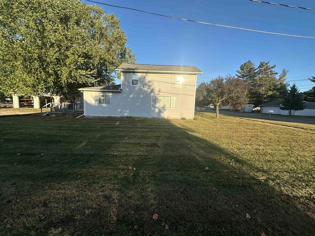 207 8th Street, Brodhead, WI 53520