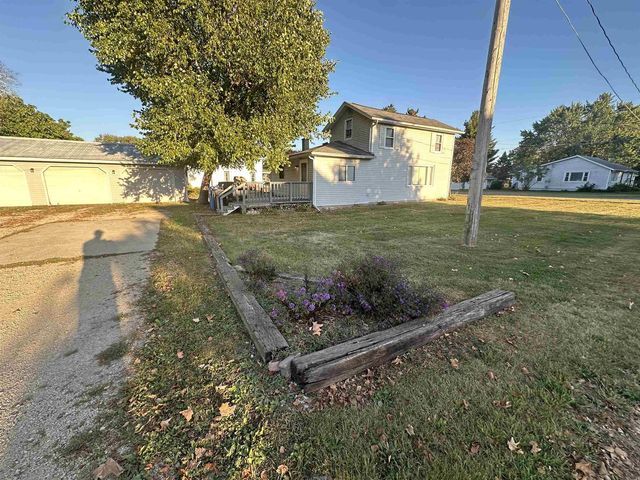 207 8th Street, Brodhead, WI 53520