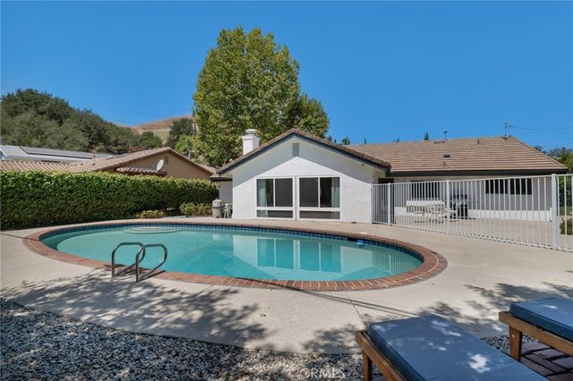 22388 Algunas Road, Woodland Hills, CA 91364