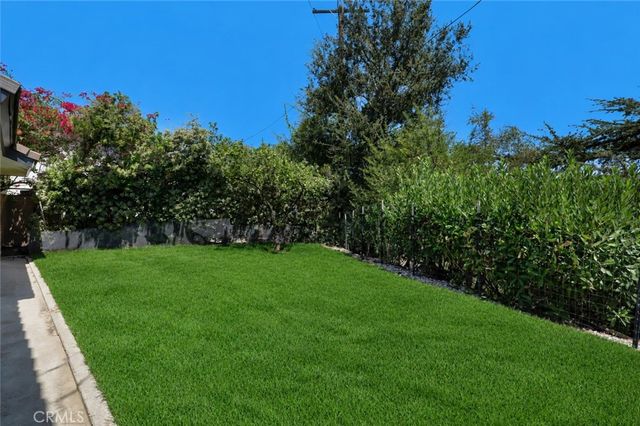 22388 Algunas Road, Woodland Hills, CA 91364