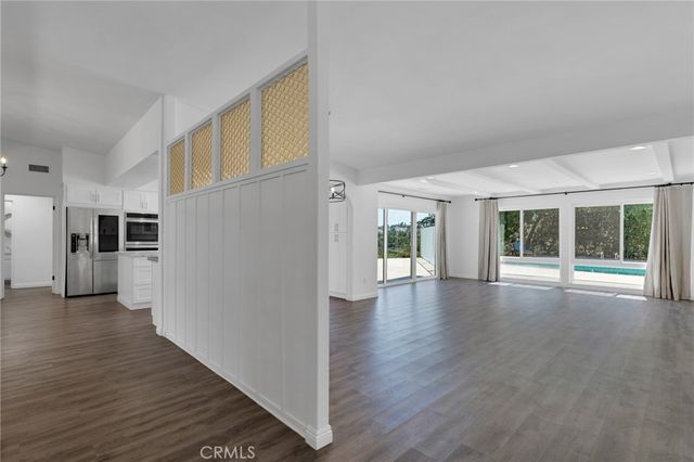 22388 Algunas Road, Woodland Hills, CA 91364