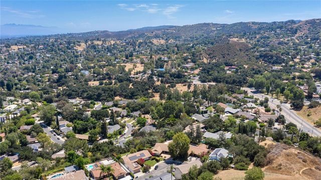 22388 Algunas Road, Woodland Hills, CA 91364